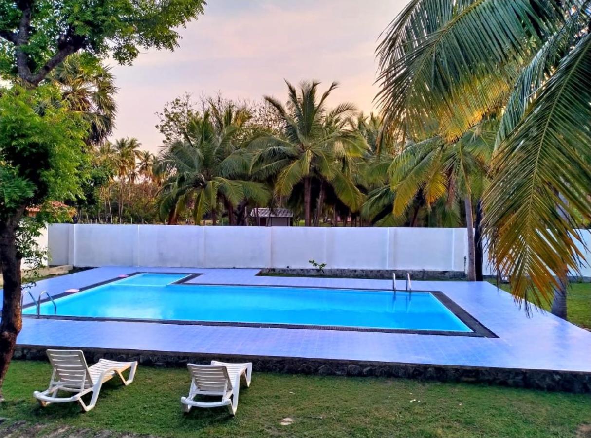 Pearl Oceanic Resort - Trincomalee Ngoại thất bức ảnh