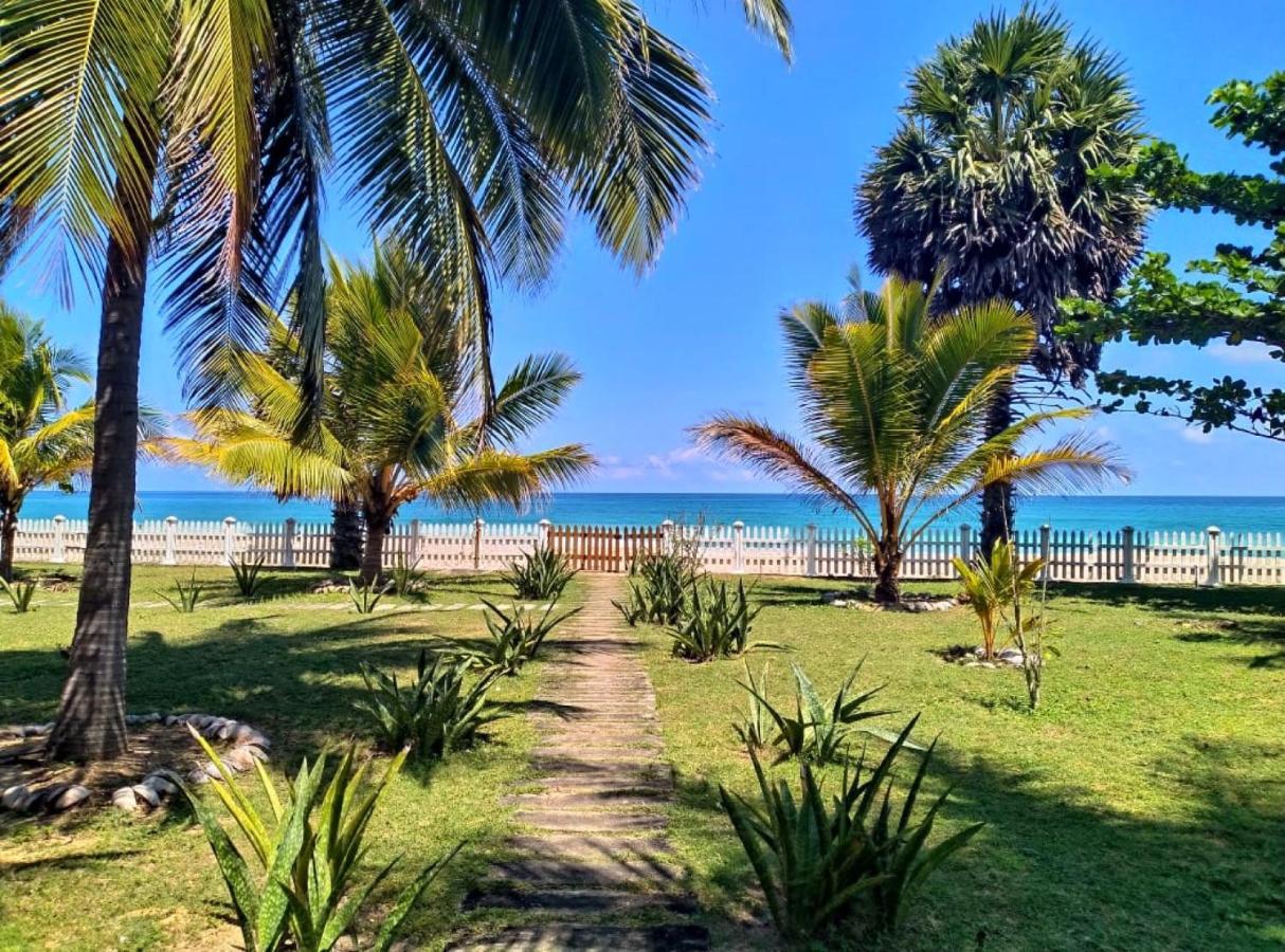 Pearl Oceanic Resort - Trincomalee Ngoại thất bức ảnh